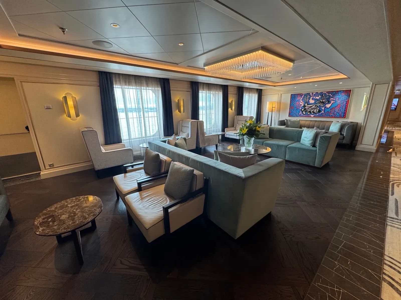 Observation lounge aboard a Regent Seven Seas ship
